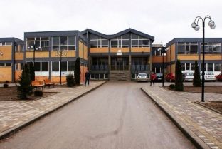 PDK-ja në Podujevë akuzon Komunën për punësime joligjore në arsim