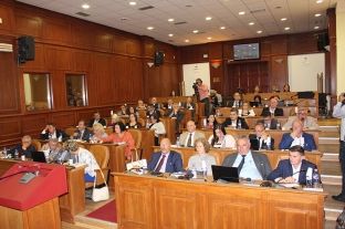 Rexhaj: AAK-ja në Prizren s’mund të flasë për keqqeverisje pa dalë nga koalicioni