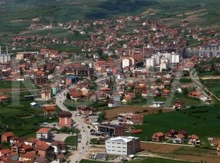 Rrugët e Klinës prej katër vjetësh me emra e pa tabela