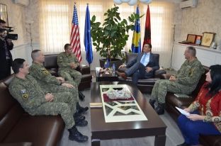 Qytetarët krenarë me Batalionin e FSK-së të vendosur në Mitrovicë