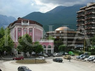 Peja pa buxhet për shporta të mbeturinave