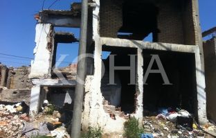 Dhjetëra objekte të braktisura në Gjilan rrezikojnë qytetarët