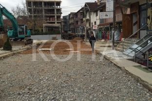 Komuna e Gjilanit pranon dështimin në asfaltim rrugësh