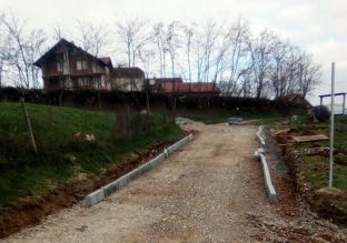Nisin punimet në kubëzimin e 11 rrugëve në fshatin Celinë