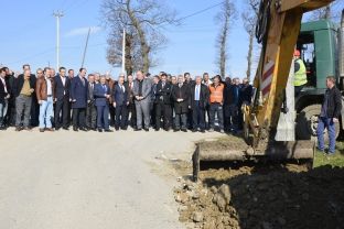 Nisin punimet për tri rrugë në Ferizaj 