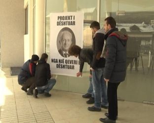 Zhurjanët me peticion duan ekspertizën për statikën e projektit