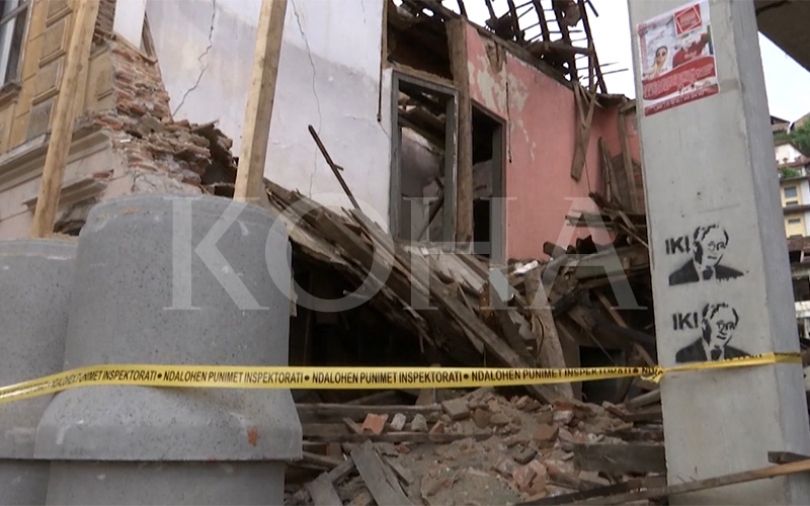 Objektet në Qendrën Historike në Prizren rrezikojnë të shkaktojnë tragjedi përsëri [video]