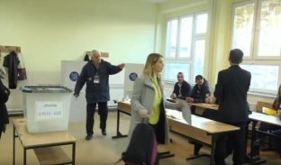 Debat i nxehtë në mes komisionerit dhe vëzhguesve në Drenas