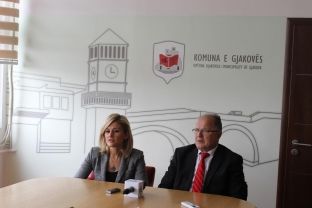 Kelmendi premton bashkëpunim të ngushtë për zhvillimin e bizneseve të Gjakovës