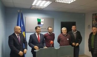 AKR-ja e Vetëvendosja bëhen bashkë në Mitrovicë