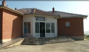Shkolla që po mërdhin 30 nxënës [video]