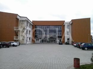 Gjimnazistët e Podujevës detyrohen të mësojnë në objektin e pafinalizuar