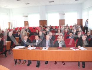 Qytetarët e Rahovecit kërkojnë rregullimin e rrugëve fushore
