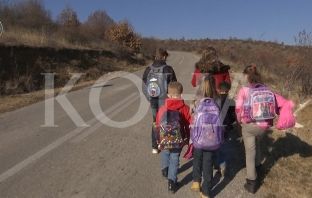Fëmijët e fshatit Gjyrishevc, 8km rrugë në këmbë për mësimnxënie [video]