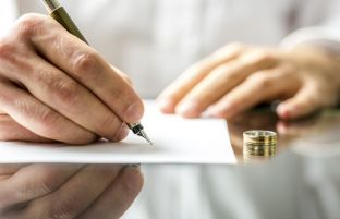 Shtohet numri i divorceve në Pejë