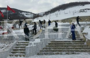 Prej 18 vjetësh Kompleksi Memorial i Reçakut i papërfunduar