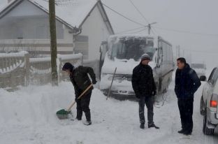 Bahtiri kërkon ndëshkim të bizneseve që s’i kanë pastruar trotuaret