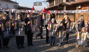 Gratë e Gjakovës kërkuan lirimin e Haradinajt