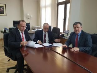 Ministria e Infrastrukturës do të investojë mbi 1 milion euro në dy projekte rrugore në Klinë