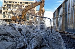 LB: Edhe i rrënuar, muri mbetet i pakalueshëm për shqiptarët