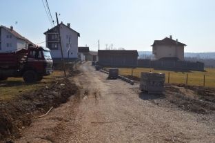 Fillon rregullimi i rrugëve në Bellanicë të Malishevës